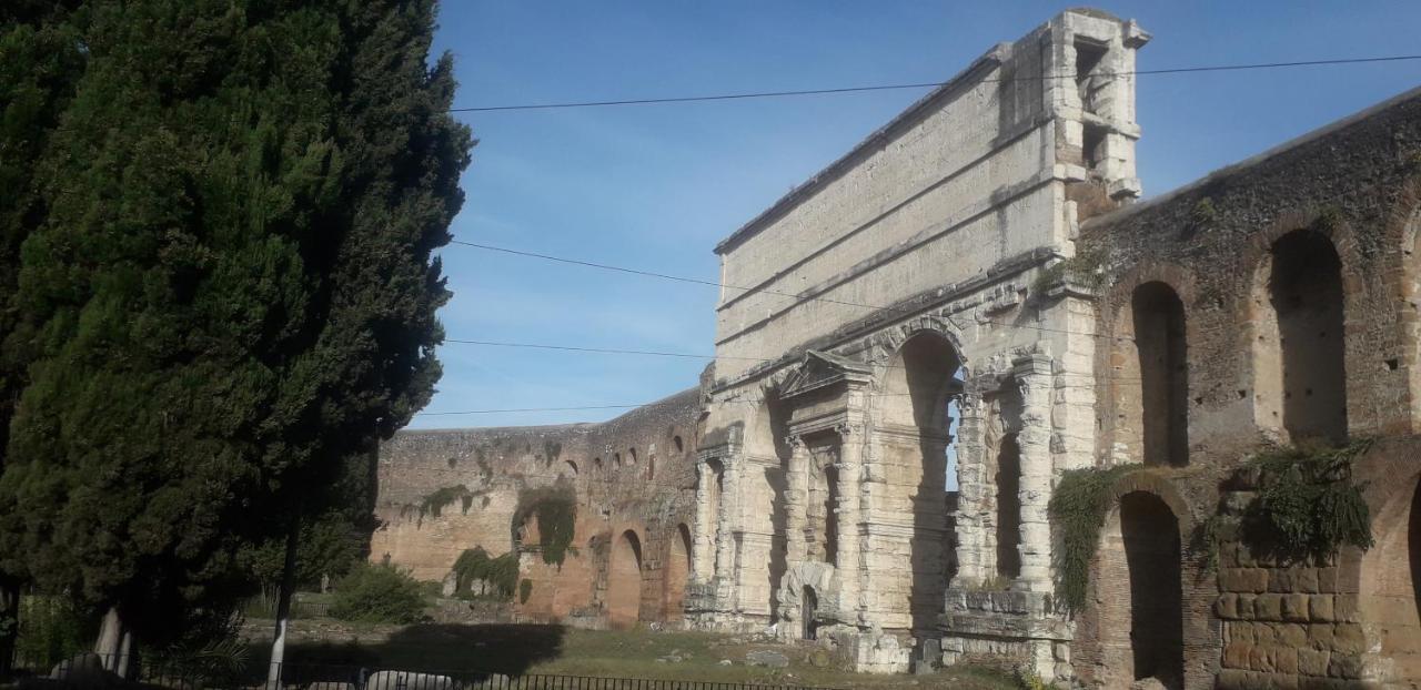 Emanuela Guest House Rome Exterior photo