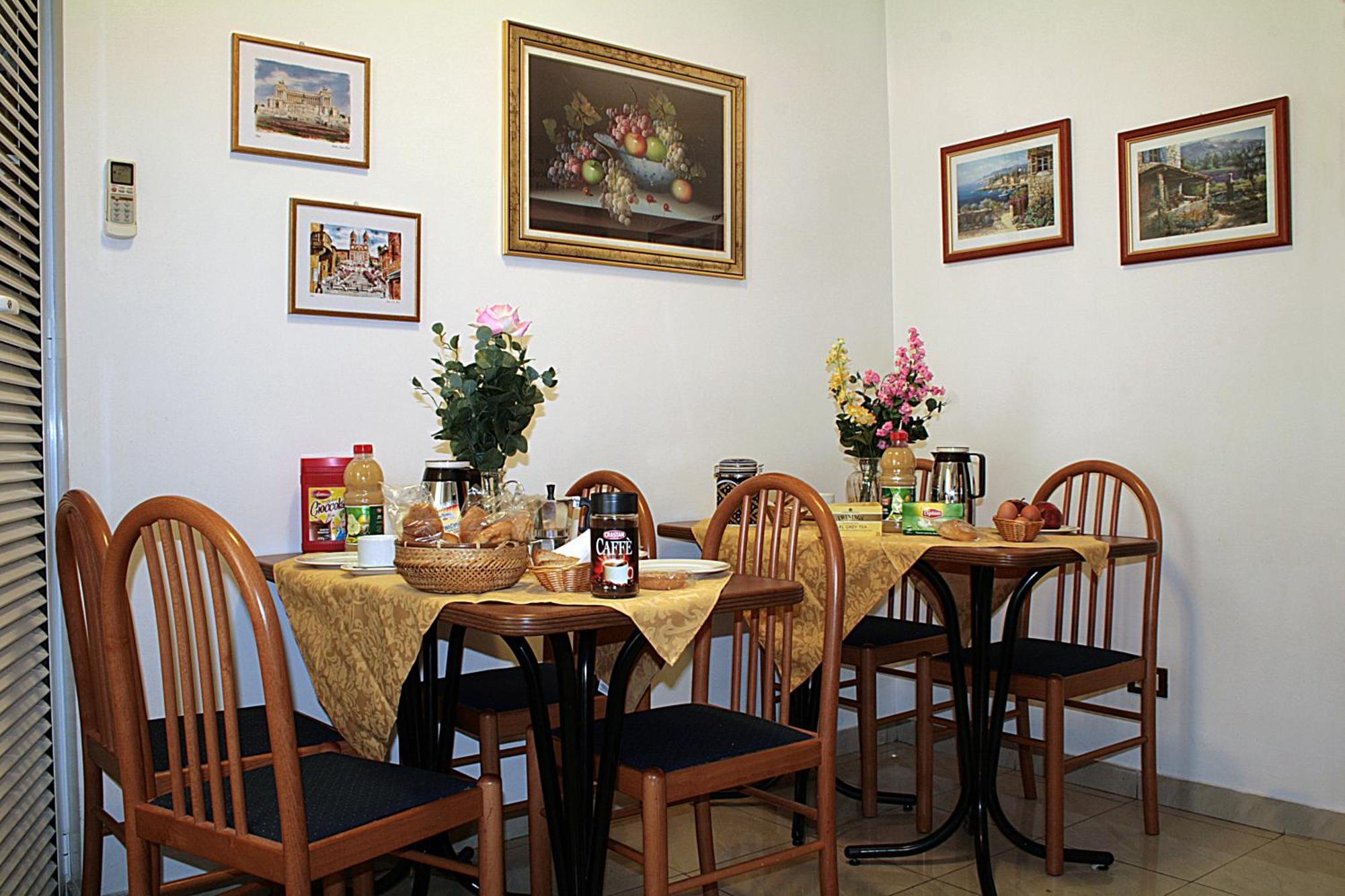 Emanuela Guest House Rome Exterior photo