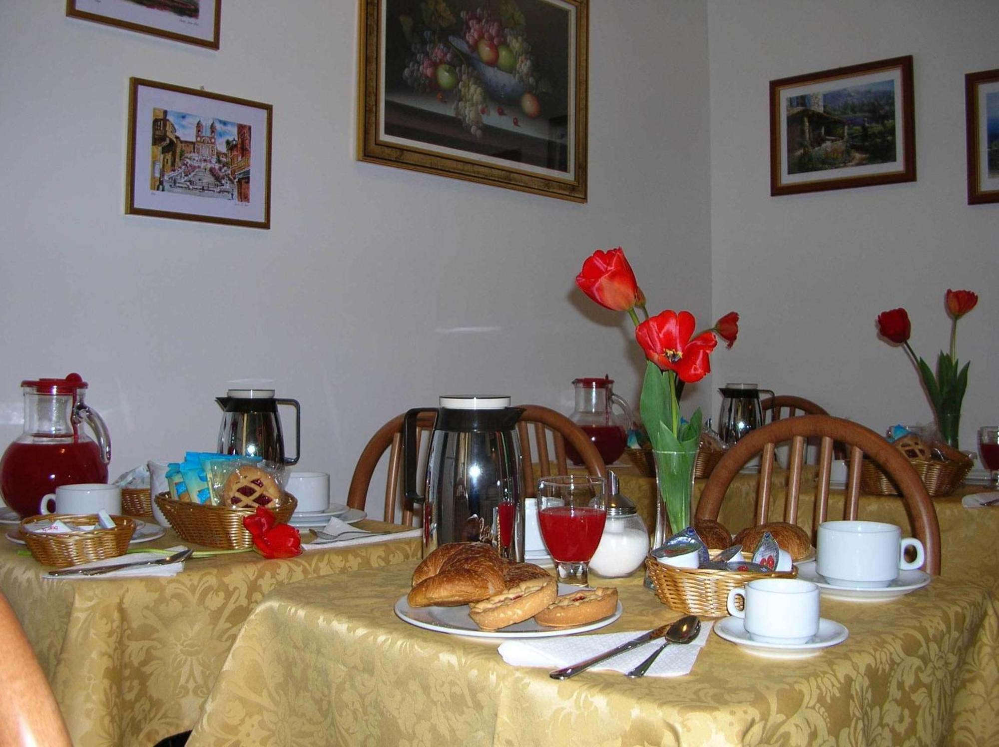 Emanuela Guest House Rome Exterior photo
